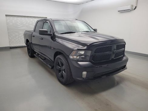 Used 2016 RAM 1500 Express w/ Black Ram 1500 Express Group RWD image 13