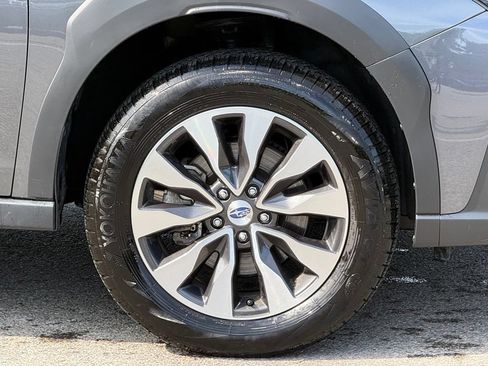 Used 2025 Subaru Outback Limited AWD/4WD image 12