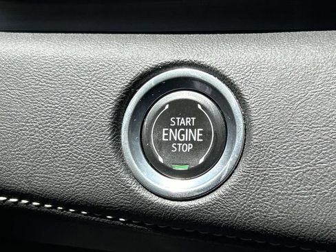 Certified 2023 Cadillac Escalade ESV Premium Luxury AWD/4WD image 37