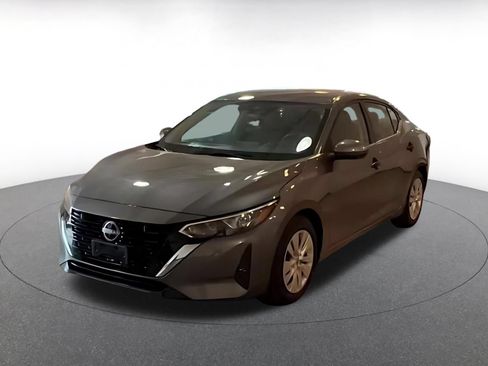 Used 2025 Nissan Sentra S FWD image 3