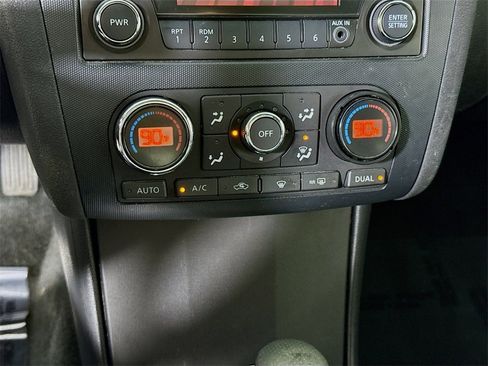 Used 2013 Nissan Altima 2.5 S w/ Premium Pkg image 7