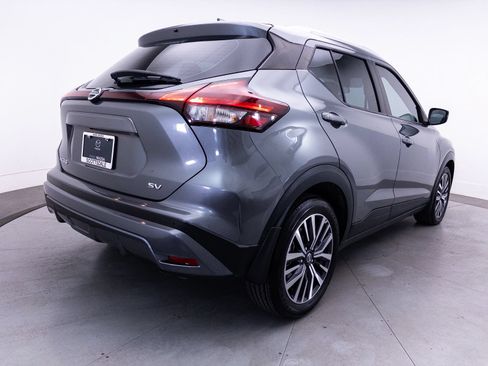 Used 2021 Nissan Kicks SV FWD image 15