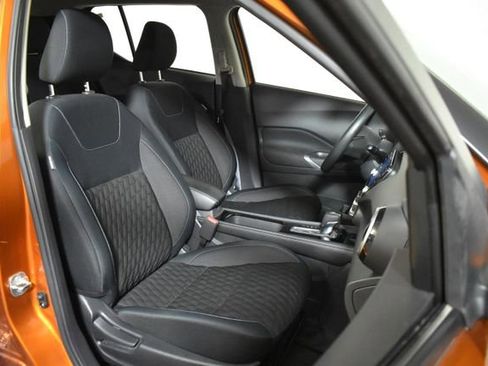 Used 2023 Nissan Kicks SV FWD image 31