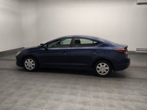 Used 2020 Hyundai Elantra SE FWD image 3