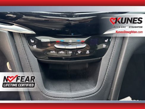 Used 2024 Cadillac XT6 Sport w/ Technology Package image 29