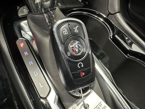 Used 2022 Buick Encore GX Select w/ Sport Touring Package FWD image 31