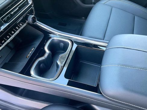 Used 2026 Chevrolet Traverse LT w/ LPO, Floor Liner Package FWD image 21