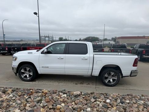 Used 2023 RAM 1500 Laramie AWD/4WD image 4