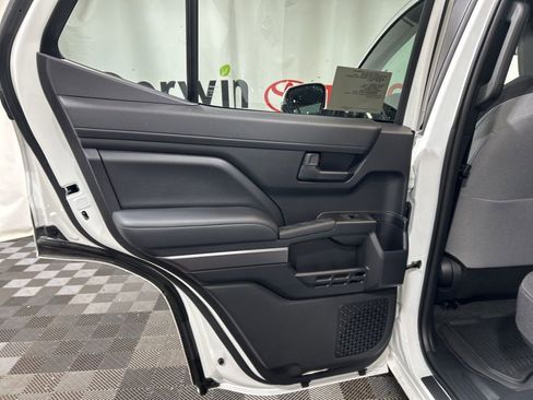 New 2026 Toyota 4Runner TRD Sport AWD/4WD image 17