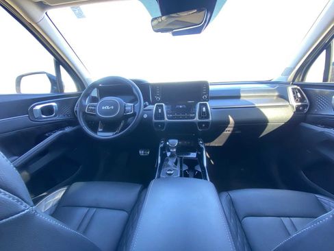 Used 2023 Kia Sorento SX image 16