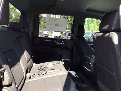 New 2026 GMC Sierra 2500 SLT AWD/4WD image 23