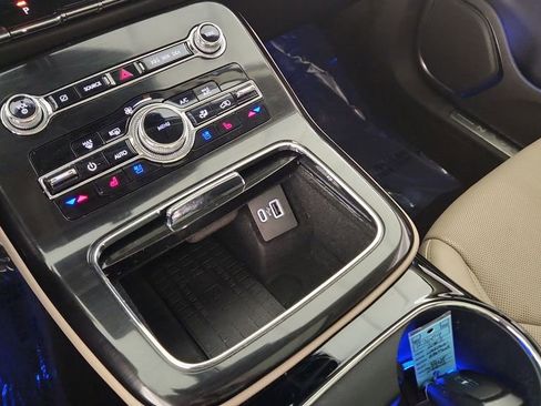 Used 2022 Lincoln Nautilus Reserve AWD/4WD image 18
