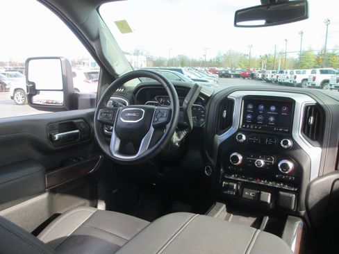 Certified 2023 GMC Sierra 2500 SLT w/ SLT Premium Package image 25