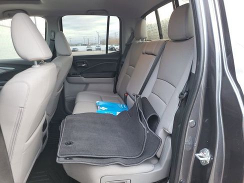 Used 2023 Honda Ridgeline RTL-E image 11