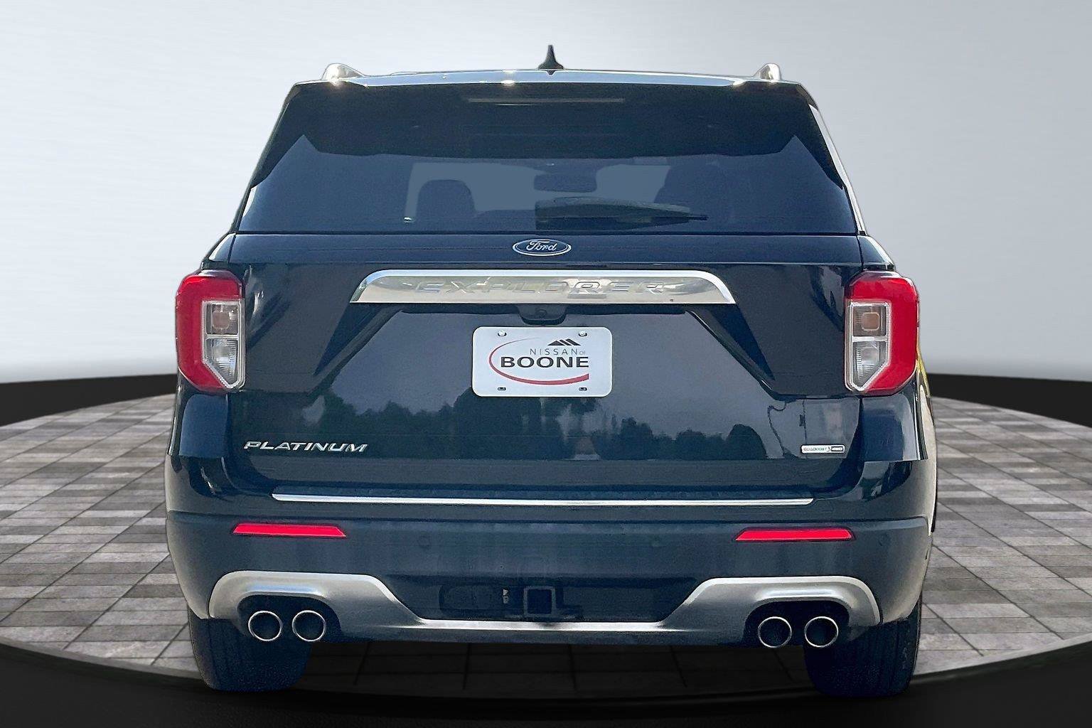 Used 2020 Ford Explorer Platinum w/ Premium Technology Package AWD/4WD image 4