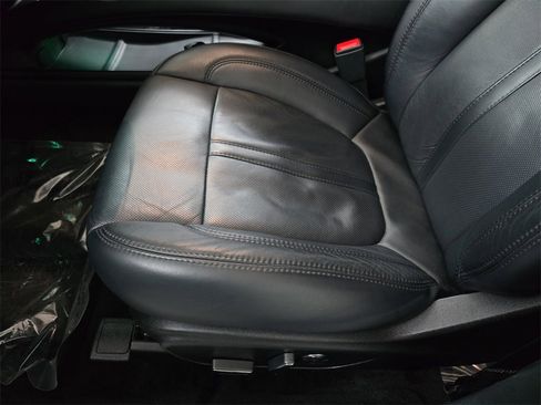 Used 2017 Lincoln MKZ Reserve w/ Technology Package image 28