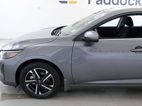 Used 2025 Nissan Sentra SV image 4