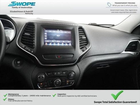 Certified 2019 Jeep Cherokee Latitude Plus w/ Cold Weather Group FWD image 19