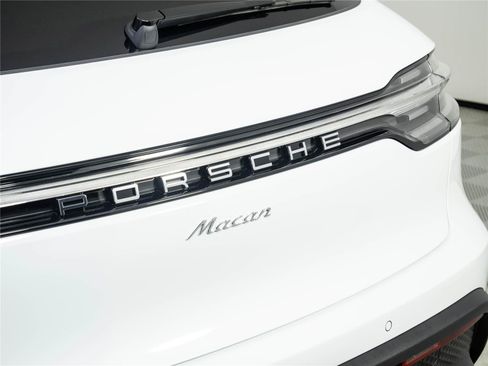New 2026 Porsche Macan Turbo AWD/4WD image 38