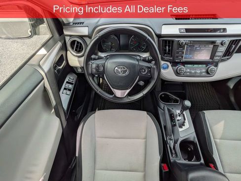 Used 2016 Toyota RAV4 XLE AWD/4WD image 17