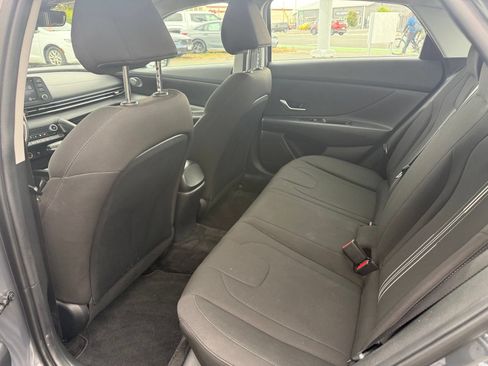 Used 2022 Hyundai Elantra SEL FWD image 23
