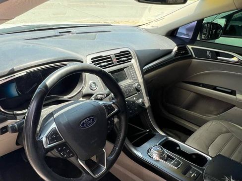 Used 2018 Ford Fusion SE w/ Equipment Group 602A FWD image 8