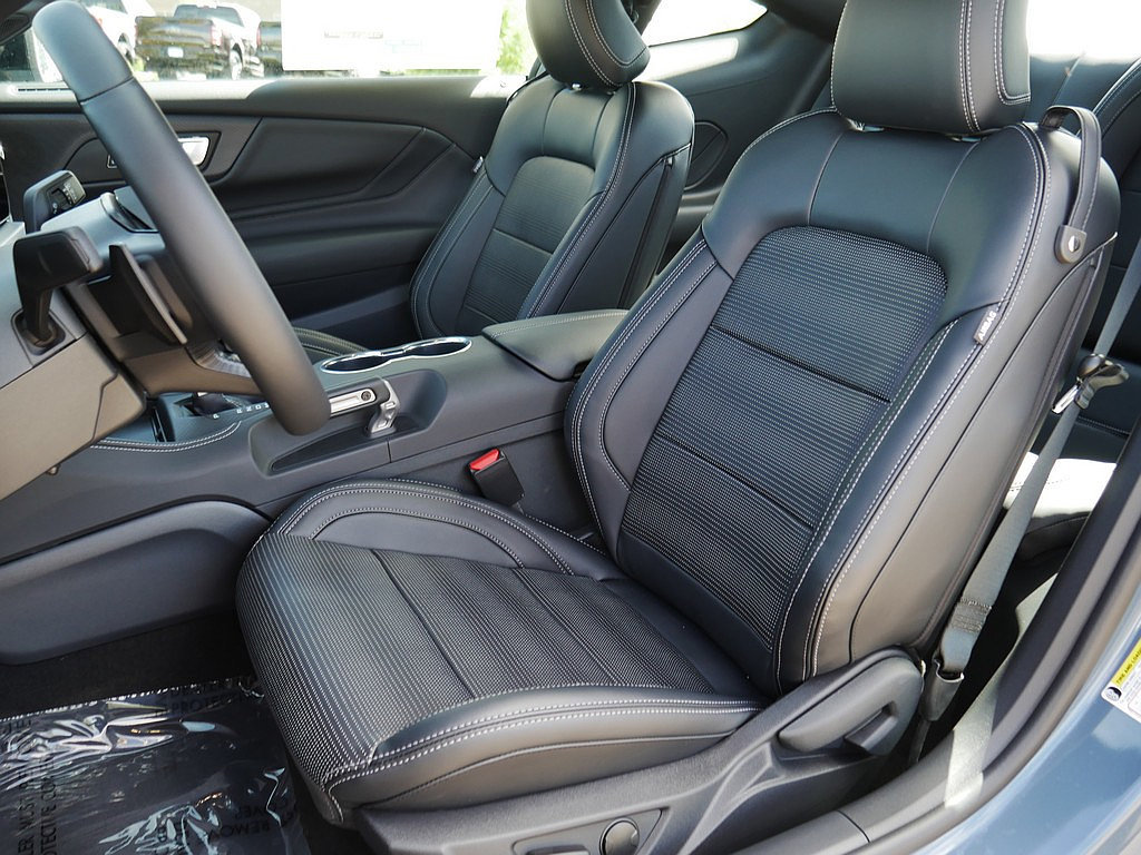 New 2026 Ford Mustang GT Premium w/ GT Performance Package RWD image 13
