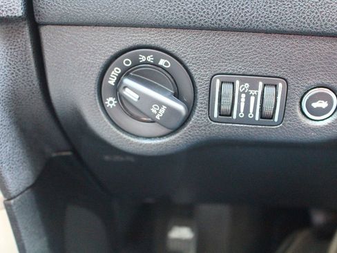 Used 2018 Dodge Charger R/T w/ Plus Group image 21