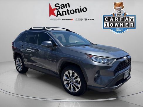 Used 2020 Toyota RAV4 XLE Premium FWD image 1