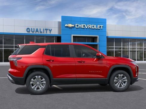 New 2026 Chevrolet Equinox LT w/ Safety and Technology Package FWD image 5