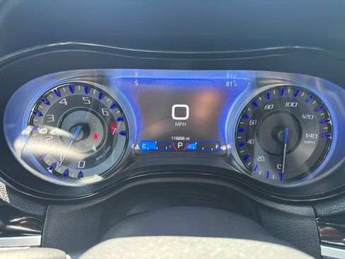Used 2020 Chrysler 300 S AWD/4WD image 18