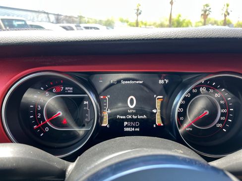 Certified 2020 Jeep Wrangler Unlimited Rubicon w/ LED Lighting Group AWD/4WD image 18