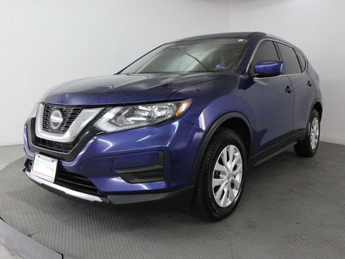 Used 2018 Nissan Rogue S AWD/4WD image 3