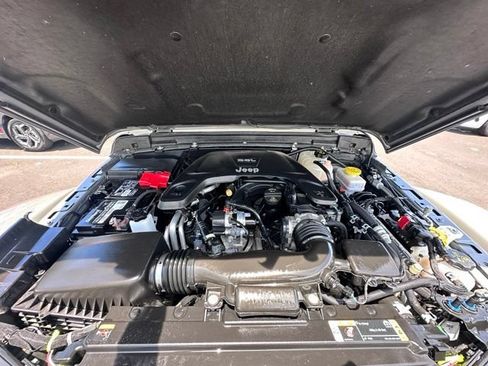 Used 2021 Jeep Wrangler Unlimited Rubicon AWD/4WD image 17
