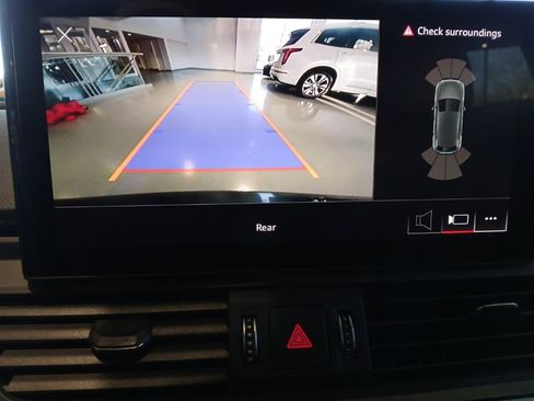 Used 2022 Audi Q5 2.0T Premium w/ Convenience Package image 42