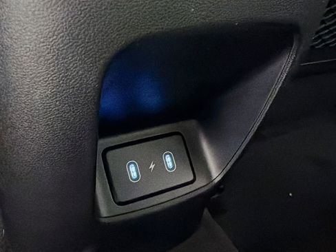 New 2025 Hyundai Elantra Limited image 28