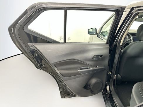 Used 2024 Nissan Kicks SV image 23