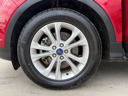 Used 2018 Ford Escape SE image 12