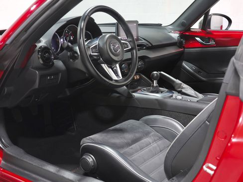 Used 2020 MAZDA MX-5 Miata RF Club w/ Brembo/BBS Recaro Package image 2