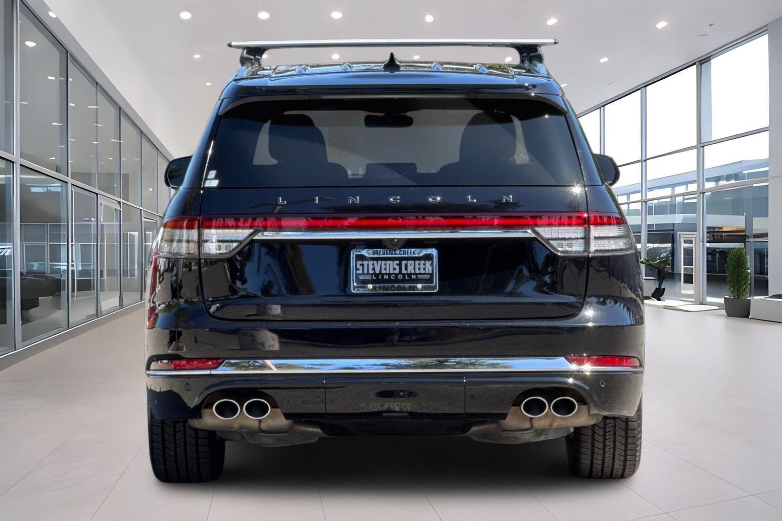 Used 2023 Lincoln Aviator Black Label Grand Touring w/ Class IV Trailer Tow Package AWD/4WD image 5