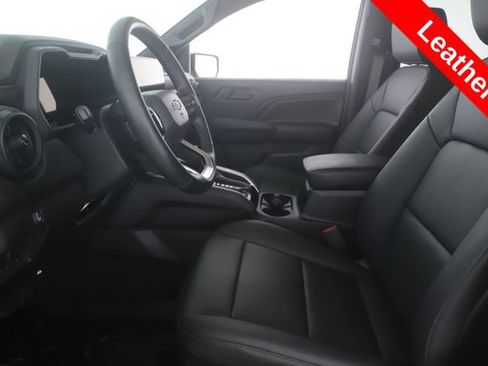 Used 2026 Chevrolet Colorado Trail Boss AWD/4WD image 16