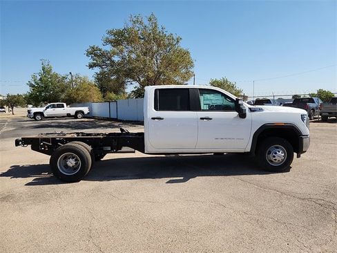 New 2025 GMC Sierra 3500 Pro w/ Convenience Package image 4