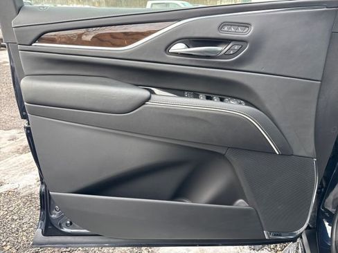 Used 2023 Cadillac Escalade Premium Luxury Platinum image 22