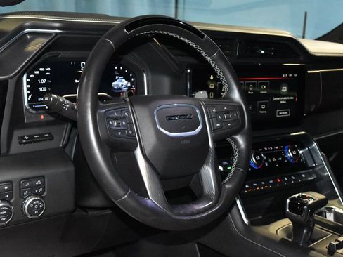 Used 2024 GMC Sierra 1500 Denali Ultimate AWD/4WD image 2