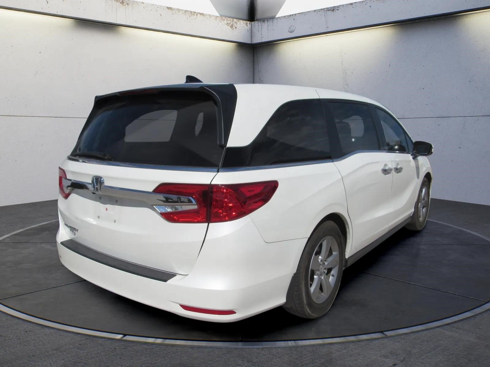 Used 2018 Honda Odyssey EX-L image 3