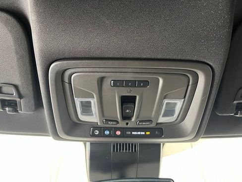 Used 2023 Chevrolet Silverado 1500 LT AWD/4WD image 18