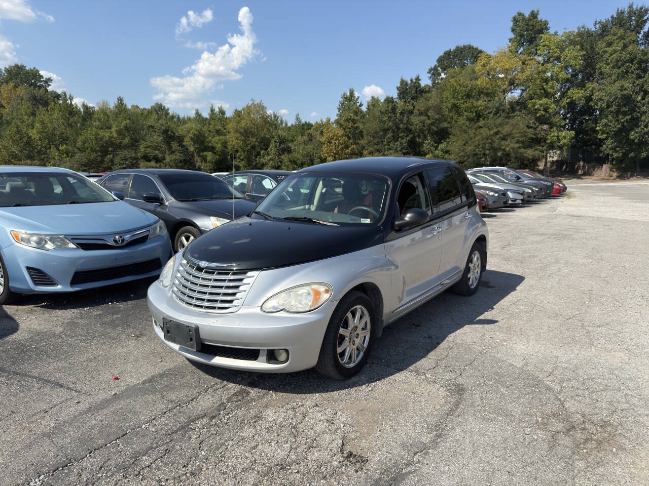 Used 2010 Chrysler PT Cruiser w/ PT Cruiser Couture Edition FWD image 2