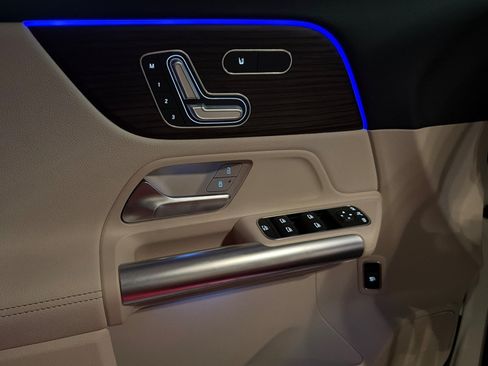 New 2026 Mercedes-Benz GLA 250 4MATIC image 10