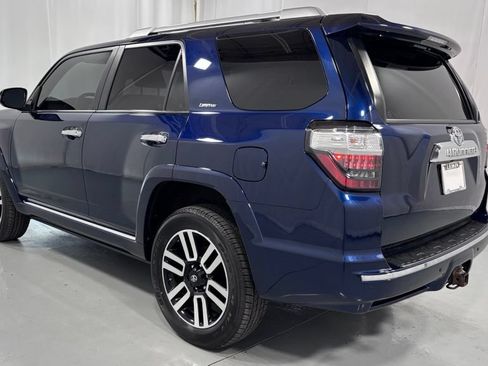 Used 2017 Toyota 4Runner Limited AWD/4WD image 8