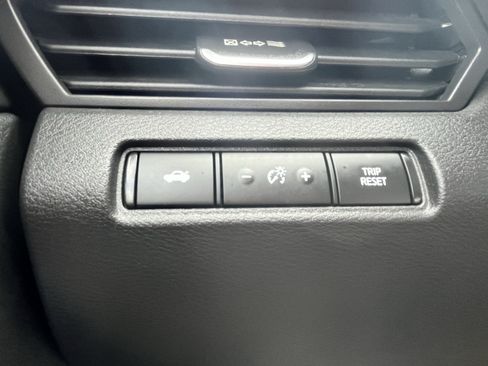 Used 2024 Nissan Altima 2.5 SV AWD/4WD image 27